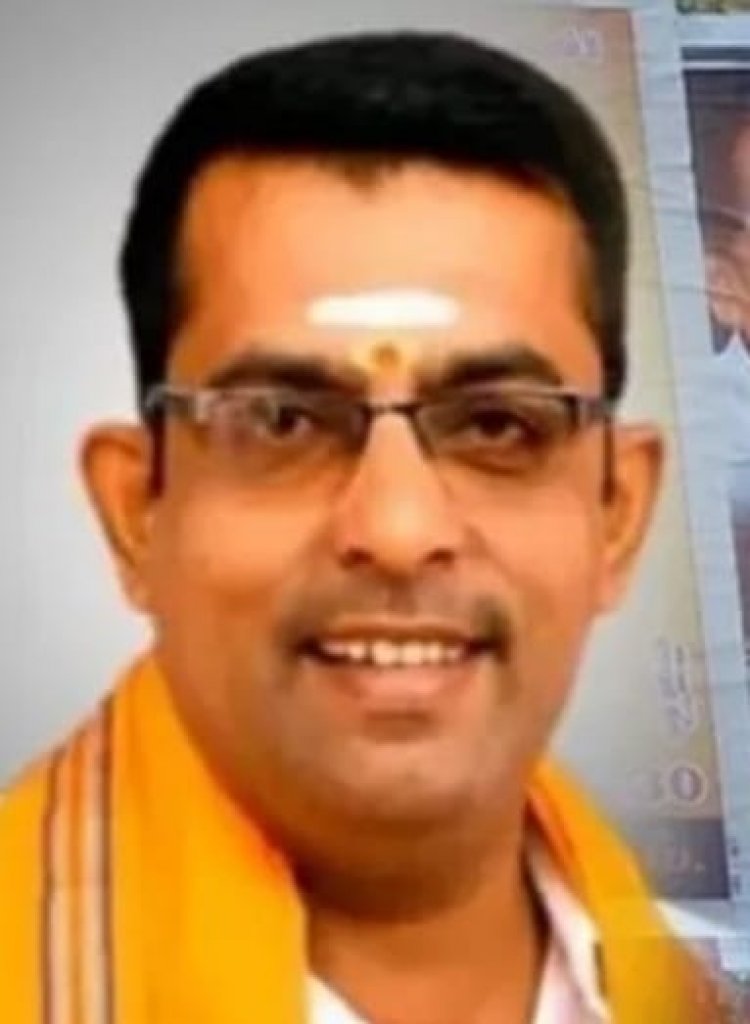 அம்பேதருக்கு விபூதி:- ஆசாமி கைது!