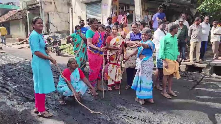 அதிமுக காரரின் கனிமவள கொள்ளையால் நெடுஞ்சாலையில் மறியல்!