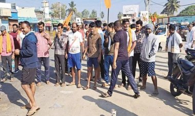 பெண் கிடைக்காததால் பாதயாத்திரை செல்லும் வாலிபர்கள்! நூதன வழிபாடு!