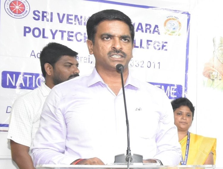 சிறப்பு கடன் மேளா! அள்ளிச்செல்லுங்க - ஆட்சியர் பெ.குமாரவேல் பாண்டியன்!