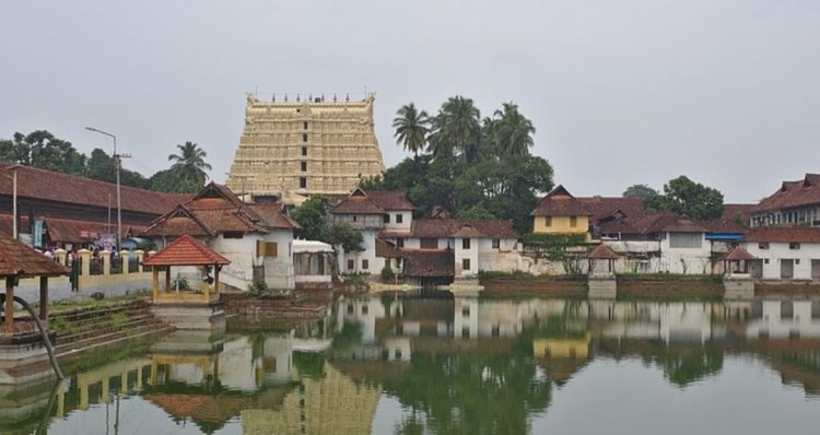 கஜானாவில் பலலட்சம் கோடி! கடன் ஒரு கோடி! பத்மநாபசாமிக்கே வெளிச்சம்!!