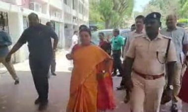 உயிருக்கு பயந்தவர்கள் பாதுகாவல் பணிக்கு வந்திருக்க கூடாது! அமைச்சர் கீதா ஜீவன் பேட்டி!