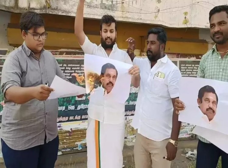 “எடப்பாடி துரோகி” போஸ்டரால் பரபரப்பு!  இரட்டை இலை - தாமரை முறிவா?