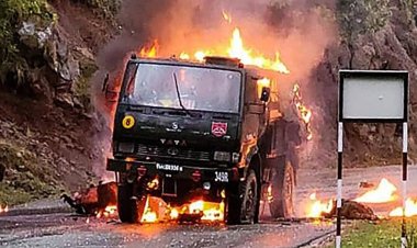 ராணுவ வீரர்கள் ஐவர் பலியானது விபத்தல்ல:- குண்டு வீச்சே காரணம்!