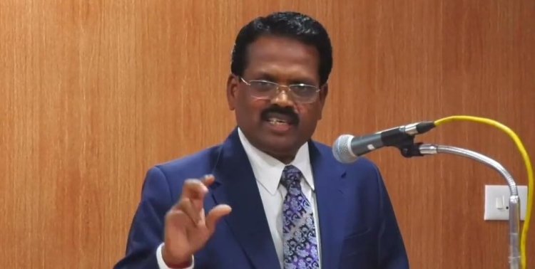 நீதிபதிகளின் கடினமான கேள்விகளுக்கு வக்கீல்கள் கோபத்துடன் பதில் அளிக்க கூடாது!சென்னை ஐகோர்ட்டு தலைமை நீதிபதி பேச்சு!