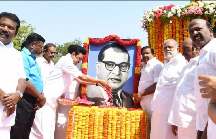 அம்பேத்கருக்கு மாலை மரியாதை செய்த முதல்வர் மற்றும் அமைச்சர்கள்!