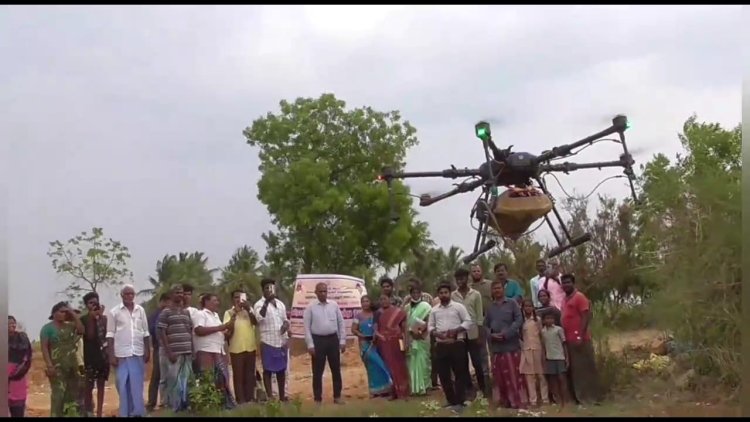 டுரோன் மூலம் பூச்சி மருந்து தெளிப்பு! ஆட்சியர் பாஸ்கர பாண்டியன் துவக்கினார்!