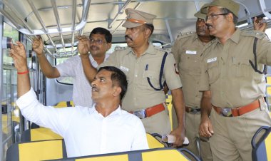 பள்ளி பேருந்துகளை துருவி துருவி ஆய்வு நடத்திய வேலூர் ஆட்சியர்!