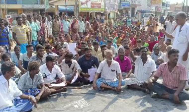 ஆரம்ப சுகாதார நிலையத்தை இடமாற்றி அமைப்பதற்கு எதிர்ப்பு! 2 மணி நேரம் டிராஃபிக் ஜாம்!!