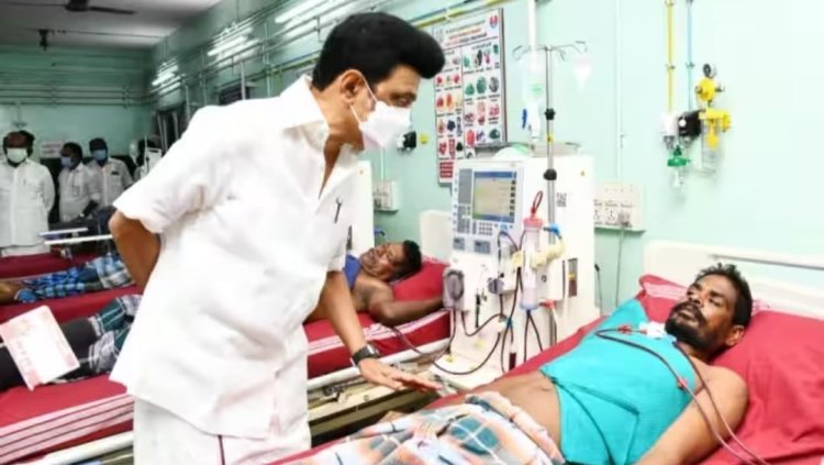 ஆஃபர் ரேட்:- மூன்று பாக்கெட் சாராயம் ரூ.50!  எஸ்.பிக்கள் இருவர் பணி நீக்கம்!!  