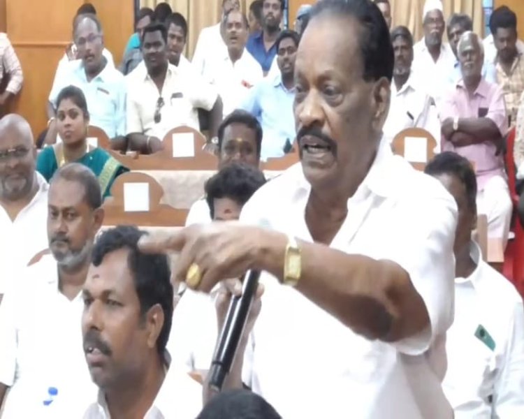 அதிகாரிகளிடம் வாக்குவாதம் செய்த திமுக கவுன்சிலர்கள்!