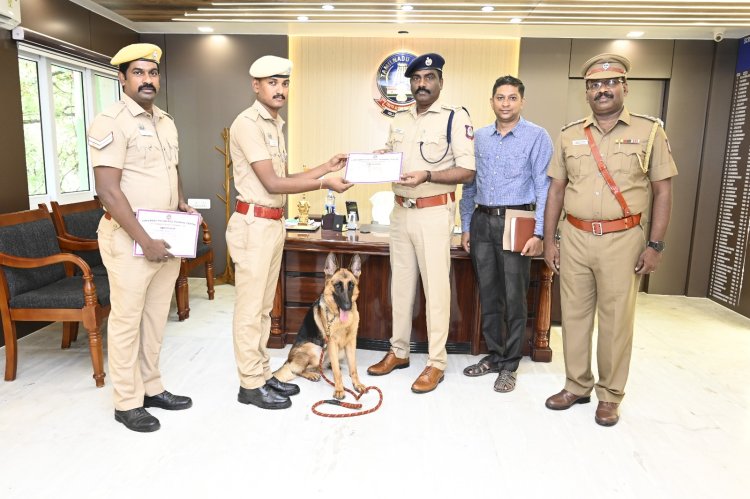 மோப்ப நாய் “சாரா” வேலூர் எஸ்.பி.யிடம் ஒப்படைப்பு!