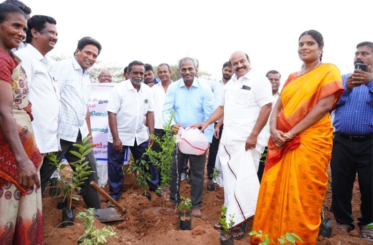 கள்ளசாராயம் குறித்த தகவலை எனக்கு தெரிவிக்கலாம்! ரகசியம் காக்கப்படும் என ஆட்சியர் பாஸ்கர பாண்டியன் தகவல்!