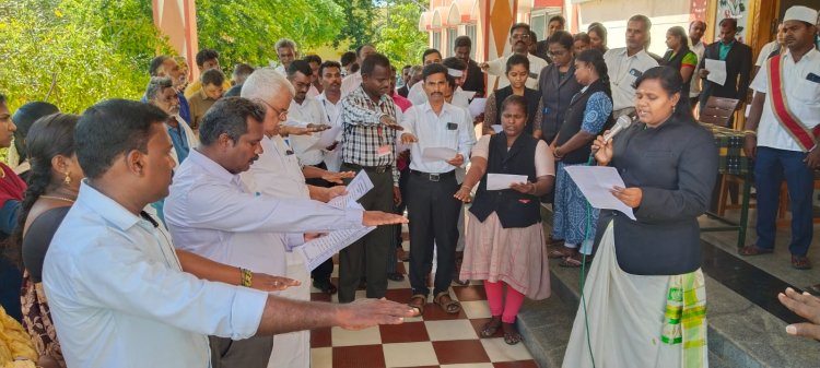 நீதிபதி சுமதி தலைமையில் குழந்தை தொழிலாளர்களுக்கு எதிரான உறுதி மொழி!