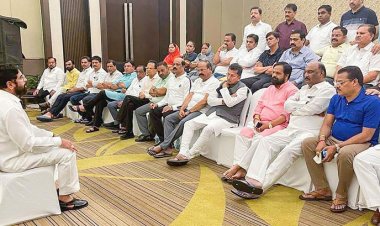 மகாராஷ்டிரா அரசுக்கு சிக்கலா? ஏக்நாத் ஷிண்டேவுக்கு நெருக்கடி கொடுக்கும் எம்.எல்.ஏ.க்கள்!!