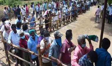 குவார்டர் பாட்டிலுக்கு ரூ.10 அதிகம்! கேள்வி கேட்டால் ரூ.2 ரிட்டர்ன்!