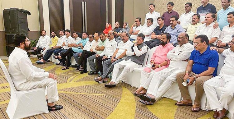 மகாராஷ்டிரா அரசுக்கு சிக்கலா? ஏக்நாத் ஷிண்டேவுக்கு நெருக்கடி கொடுக்கும் எம்.எல்.ஏ.க்கள்!!