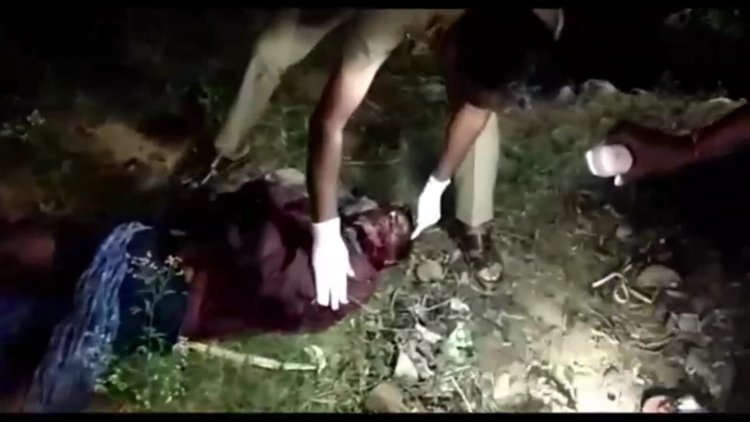 மருமகளை தாக்கிய மகனை வெட்டி கொன்ற தந்தை!