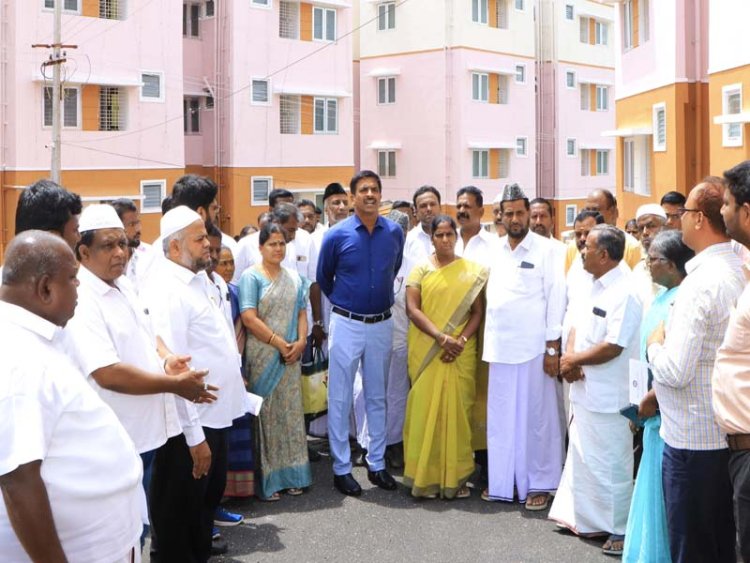 நகர்ப்புற வாழ்விட மேம்பாட்டு வாரிய குடியிருப்பை ஆட்சியர் பார்வை!