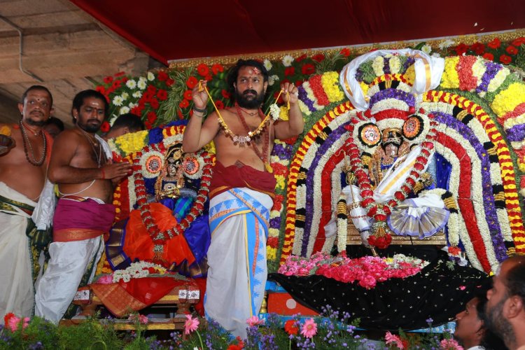 திரளான கன்னிப்பெண்கள் கலந்துகொண்ட திருக்கல்யாண வைபவம்!