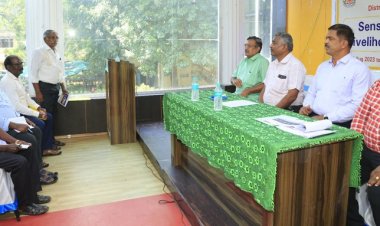 உணர்திறன் பயிற்சி அளித்த ஆட்சியர்!