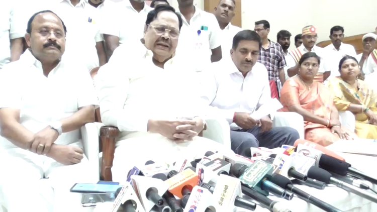 கர்நாடக அரசு ஸ்கூல் குழந்தைகள்!! நில அளவீடு செய்வதால் மட்டும் அணையை கட்டிவிட முடியாது! அமைச்சர் துரைமுருகன் பேட்டி!