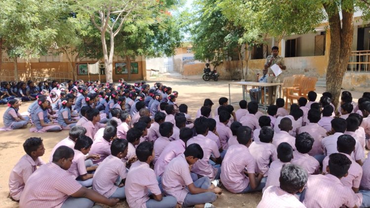 மாணவர்கள் மீது வழக்கு பதிந்தால் அரசு வேலை கிடைக்காது!