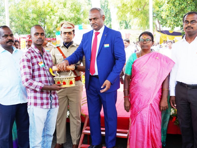 274 பல்துறை அரசு அலுவலர்கள், காவலர்கள், மருத்துவர்களுக்கு சான்றுகள்! திருப்பத்தூர் கலெக்டர் பாஸ்கர பாண்டியன் வழங்கினார்!