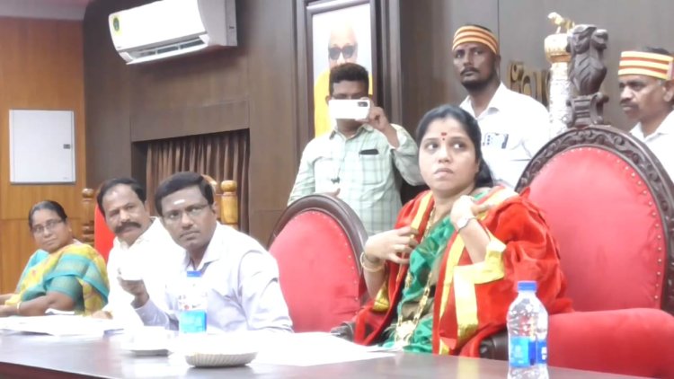 பத்திரிகையாளர்களுக்கு கெட் அவுட் சொன்ன மேயர்! போம்மா என்று வெளியேறியதால் பரபரப்பு!