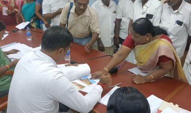 அளவுக்கு அதிகமாக மண் எடுக்கும் குவாரியை மூடக்கோரி புகார் மனு!