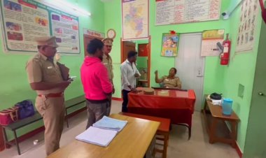 மைசூர் பாக் கொடுத்து சிறுமியை?