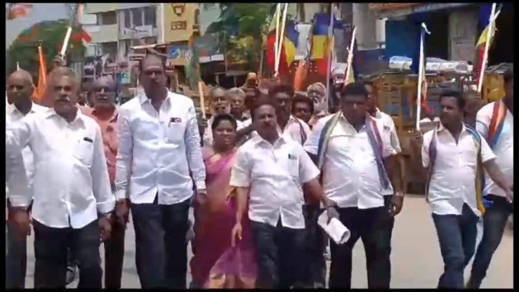 டி.எஸ்.பி. தலைமையில் நடந்த மது விற்பனை!