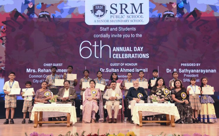 சமூக வலை தளங்களில் உள்ள தலைவர்களின் வரலாறுகளை படியுங்கள்! மாணவர்களுக்கு அட்வைஸ் செய்த லண்டன் கவுன்சிலர்!