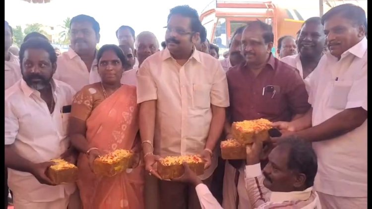 மாணவ மாணவிகள் பெற்றோர்களை மதிக்க வேண்டும்!எம்.பி.கதிர் ஆனந்த் பேச்சு!