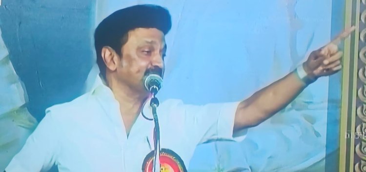 முதல்வர் சொன்ன ரூ.1000 வந்தாச்சு! பிரதமர் சொன்ன 15 லட்சம் எங்கே?