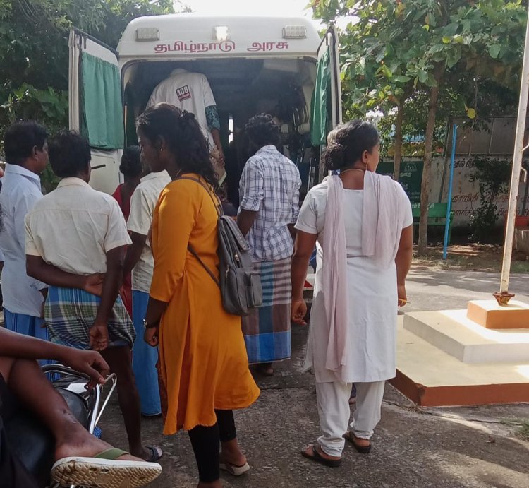 விஷ குலவி கொட்டி இருவர் கவலைக்கிடம்!