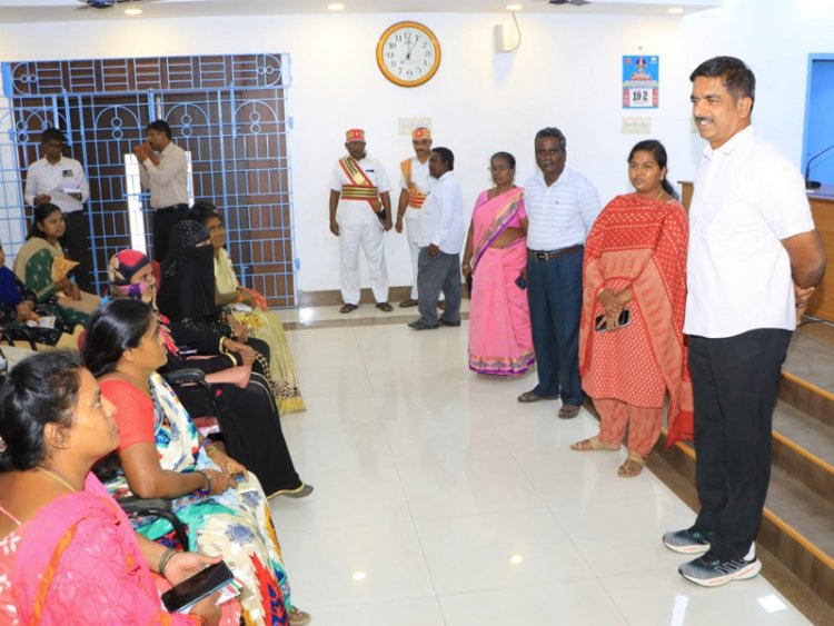 ஒரே குடும்பத்தில் இருவர் விண்ணப்பித்தனரா? ஆட்சியர்!!