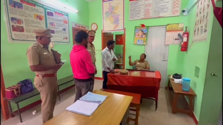 மைசூர் பாக் கொடுத்து சிறுமியை?