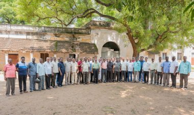 39 ஆண்டுகளுக்கு பின்னர் சந்தித்துக்கொண்ட காவல் துறையினர்! நெகிழ்ச்சியில் திளைத்தனர்!!