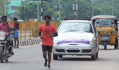 சட்டகல்லூரி மாணவரின் நடைபயணம்!