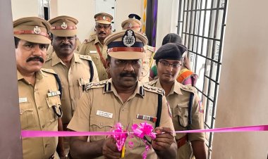 இன்ஸ்பெக்டர்களுக்கு பாராட்டு சான்று வழங்கிய வேலூர் சரக டிஐஜி!