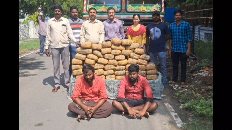 பாலிஷ் கற்களுக்கு நடுவே கஞ்சா மூட்டைகள்!