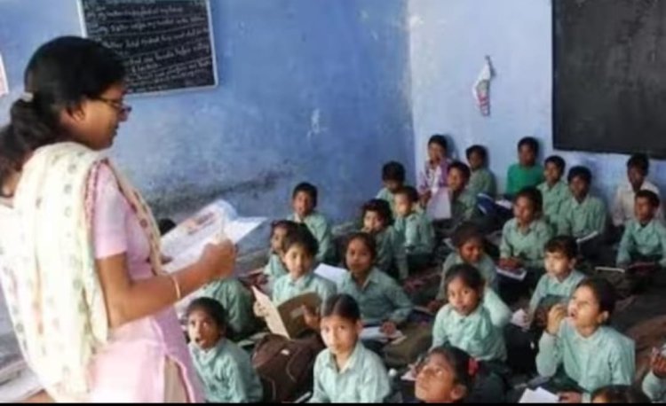 தமிழக அரசு ஆசிரியைகள் சுடிதார் அணியக் கூடாதா? !