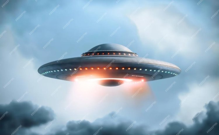 அய்யய்யோ பறக்கும் தட்டு! விரட்டி தேடும் ரஃபேல் விமானங்கள்!