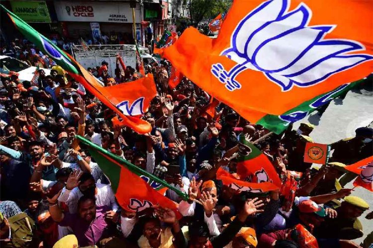 தெலுங்கானாவை பறித்த காங்கிரஸ்! மூன்று மாநிலங்களை தட்டி தூக்கிய பாஜக!