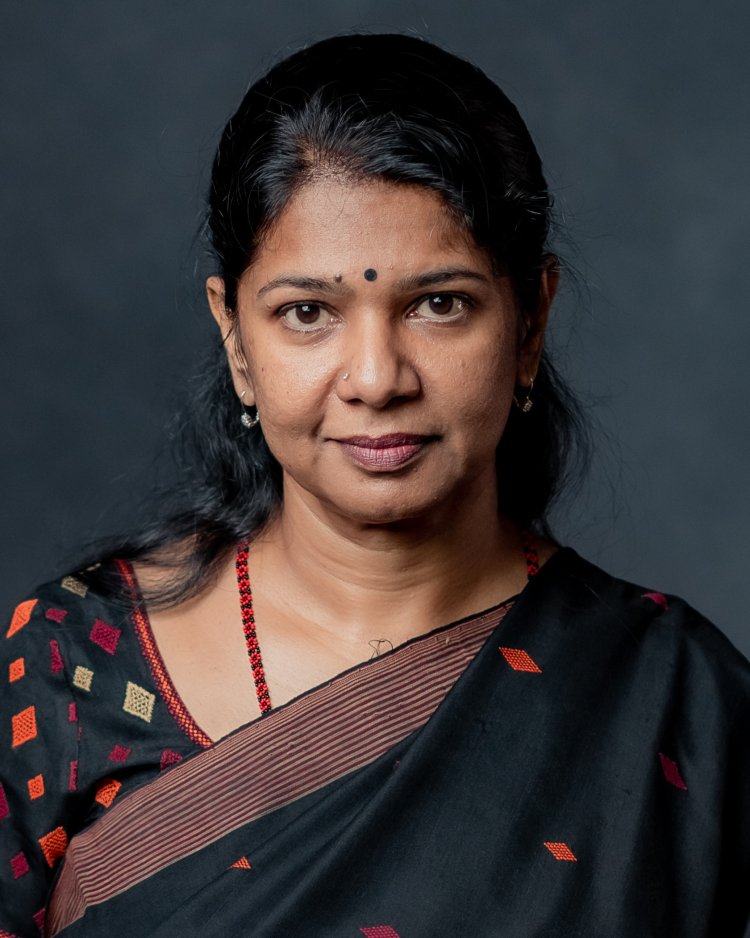 கனிமொழி எம்.பி வீட்டிலிருந்து நான்கு மாவட்டங்களுக்கு உணவு சப்ளை!