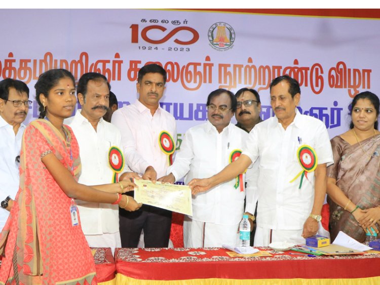 மாணவர்கள் அரசியலுக்கு வரவேண்டும்! துணை சபாநாயகர் பேச்சு!