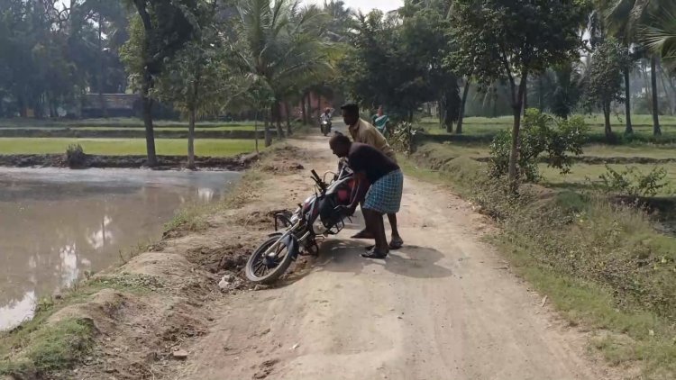 சாலை பழுது! கண்டுகொள்ளாத ஊராட்சி தலைவர்!!