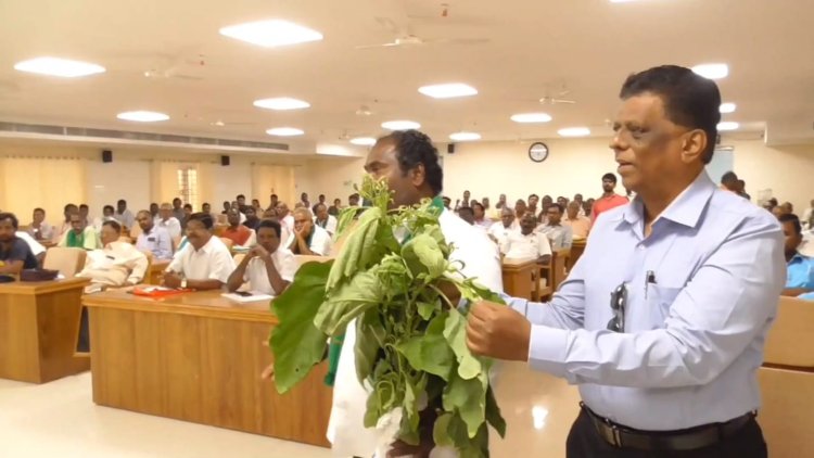  தோல்கழிவு நீரை பாலாற்றில் கலக்குறாங்க என விவசாயிகள் வேதனை! கவனிப்பதாக சொன்னார் கலெக்டர்!