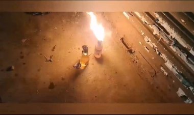 பிரபல கருணா சுவீட்ஸ் மீது பெட்ரோல் குண்டுகள் வீச்சு! ஊழியர் காயம்!